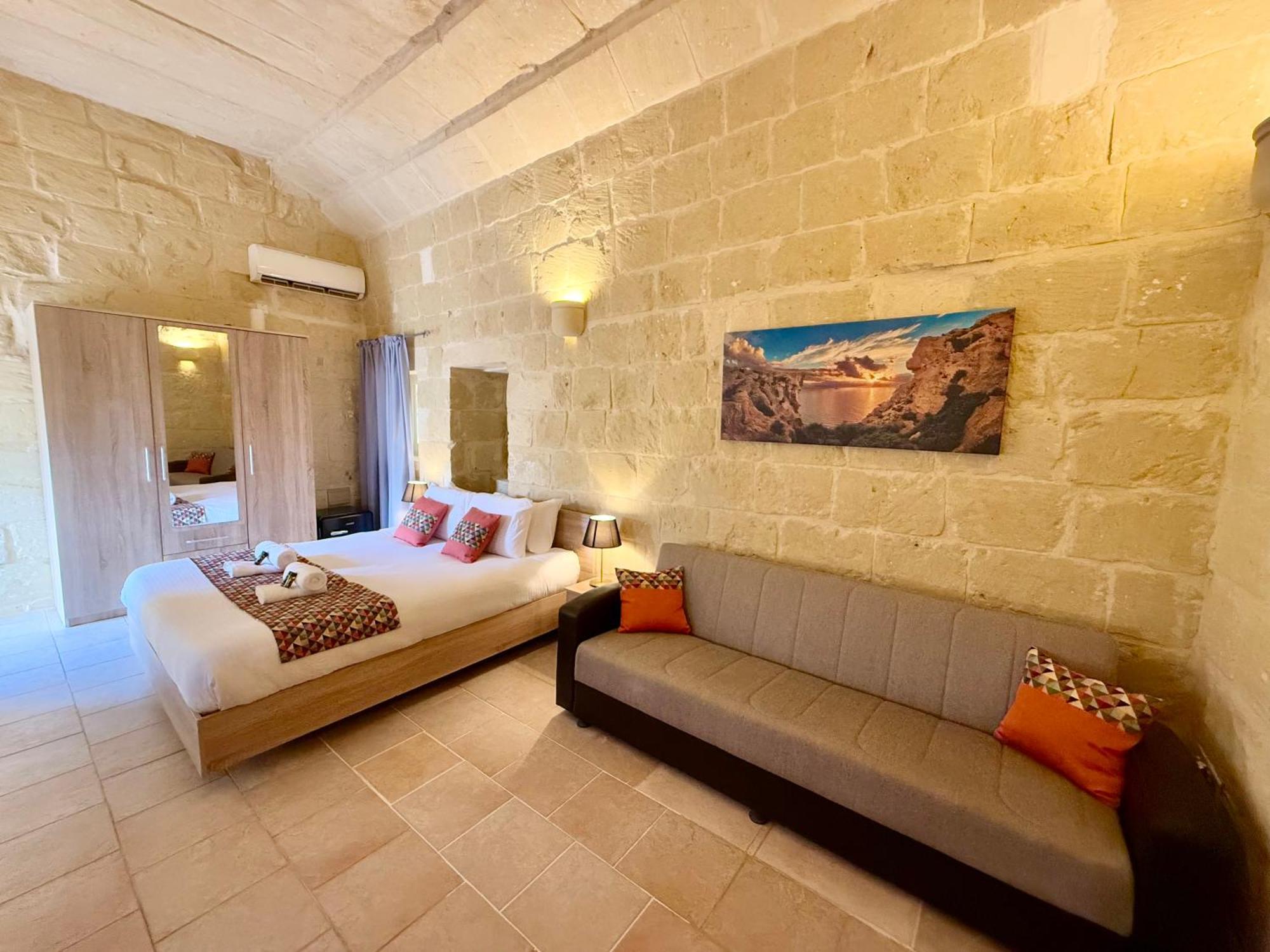 Ta' Matmura B&B Gharb  Luaran gambar