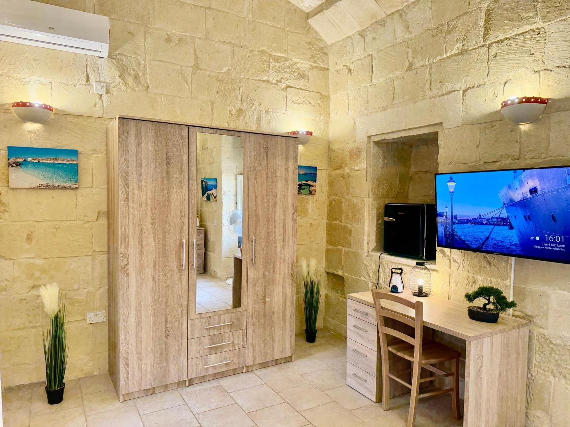 Ta' Matmura B&B Gharb  Luaran gambar
