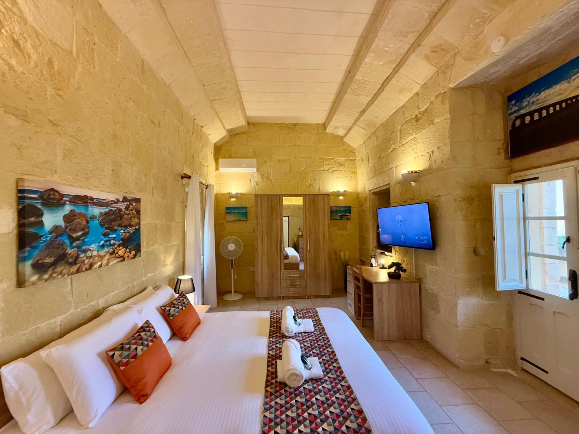 Ta' Matmura B&B Gharb  Luaran gambar