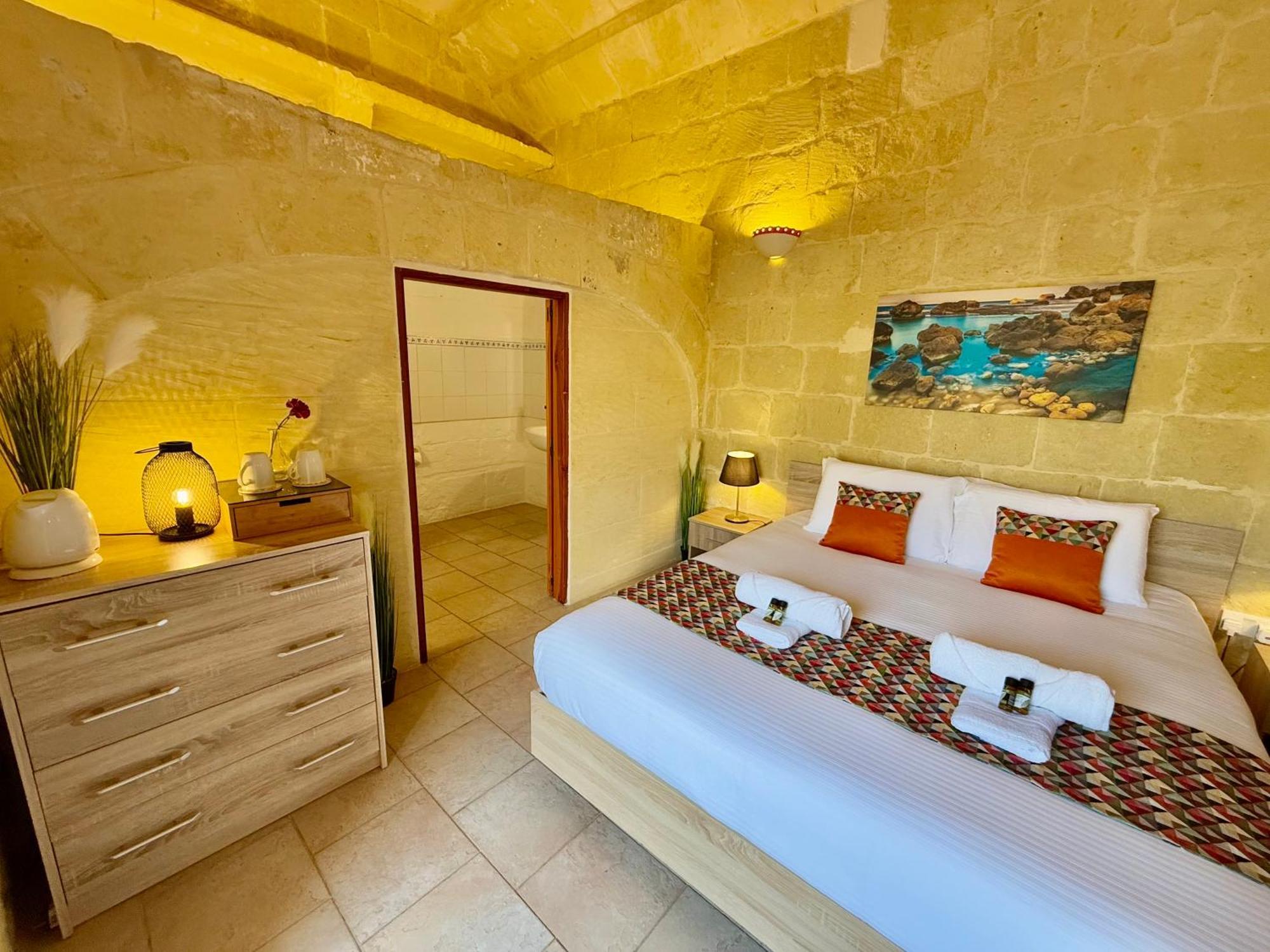 Ta' Matmura B&B Gharb  Luaran gambar