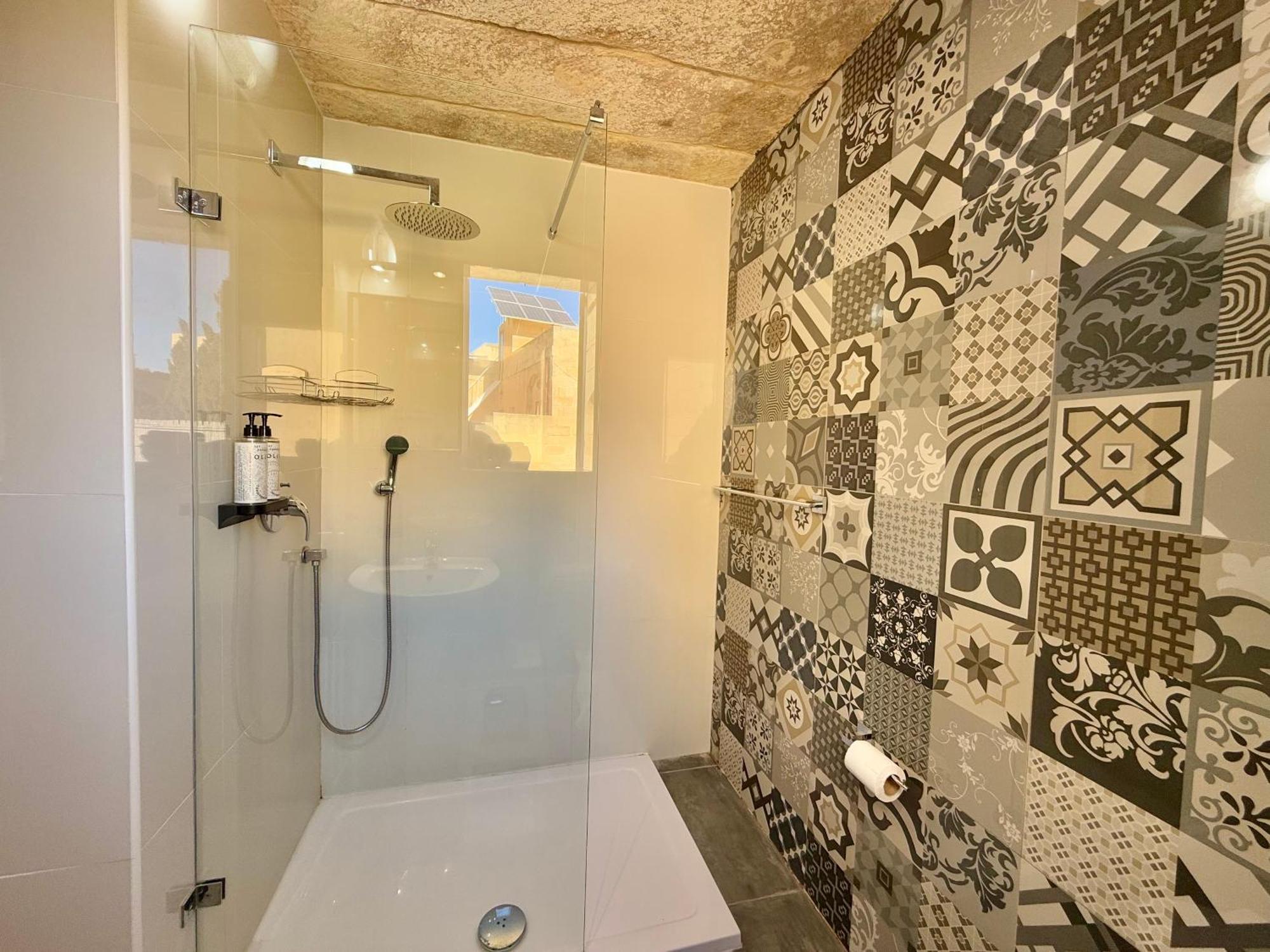 Ta' Matmura B&B Gharb  Luaran gambar