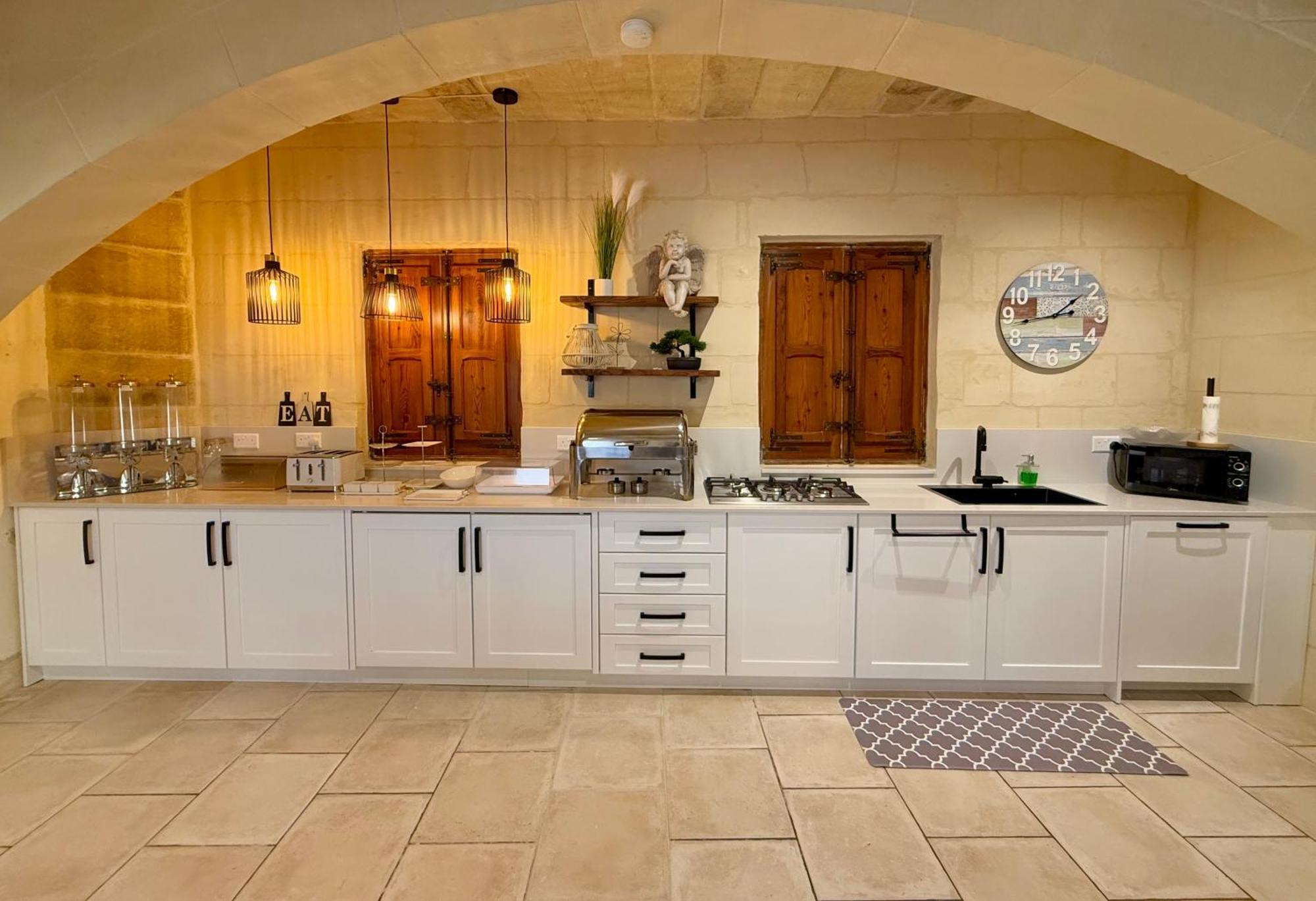 Ta' Matmura B&B Gharb  Luaran gambar