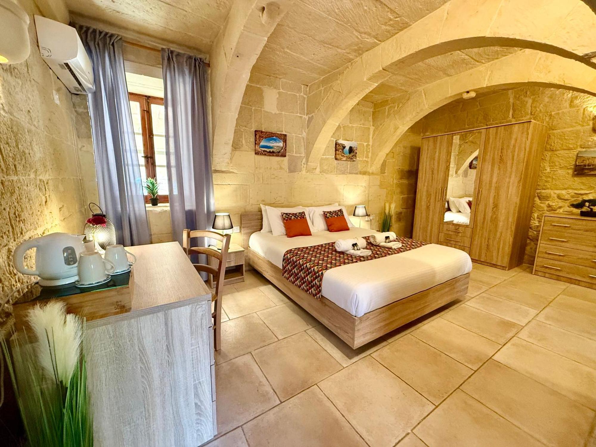 Ta' Matmura B&B Gharb  Luaran gambar