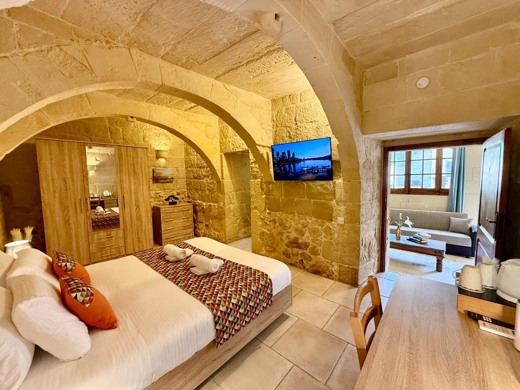 Ta' Matmura B&B Gharb  Luaran gambar