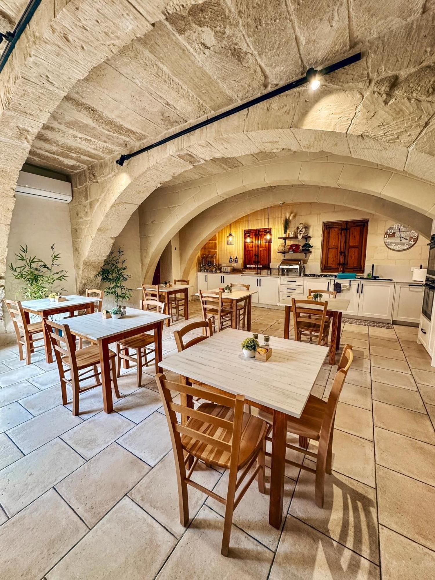 Ta' Matmura B&B Gharb  Luaran gambar