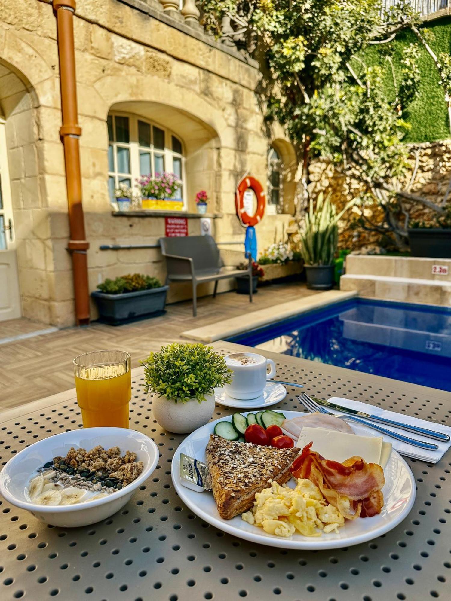 Ta' Matmura B&B Gharb  Luaran gambar